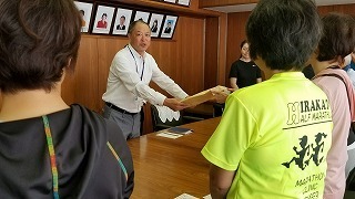 駐車場の有料化署名.jpg